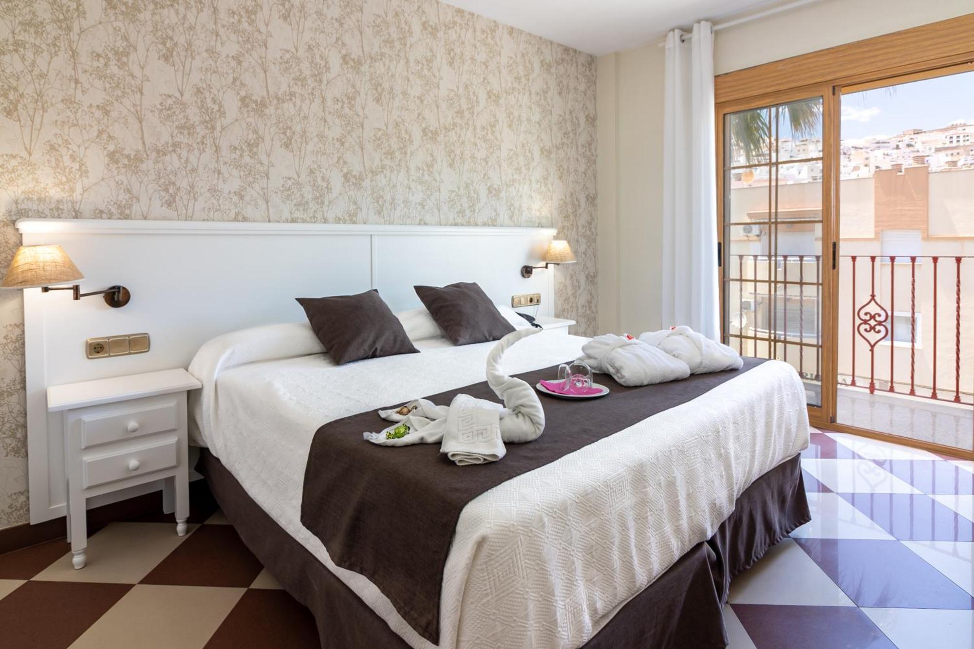 Hotel Avenida Tropical By Bossh!