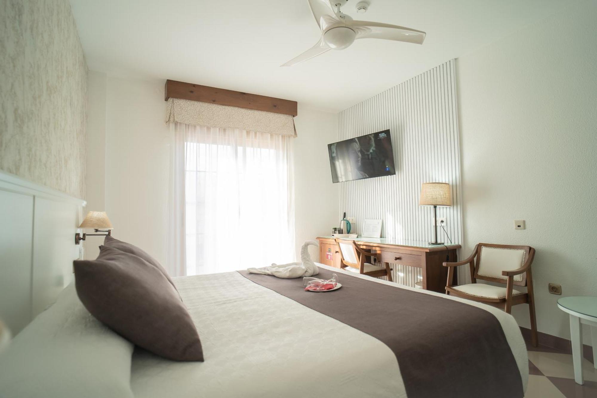 Hotel Avenida Tropical By Bossh! 3*