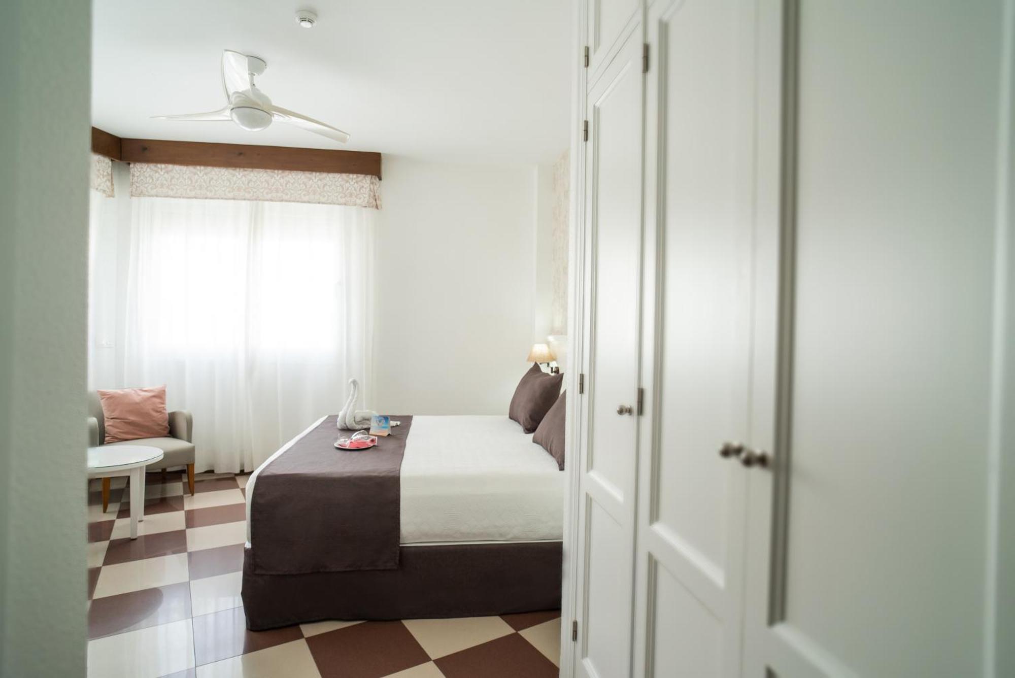 Avenida Tropical By Bossh! 3*