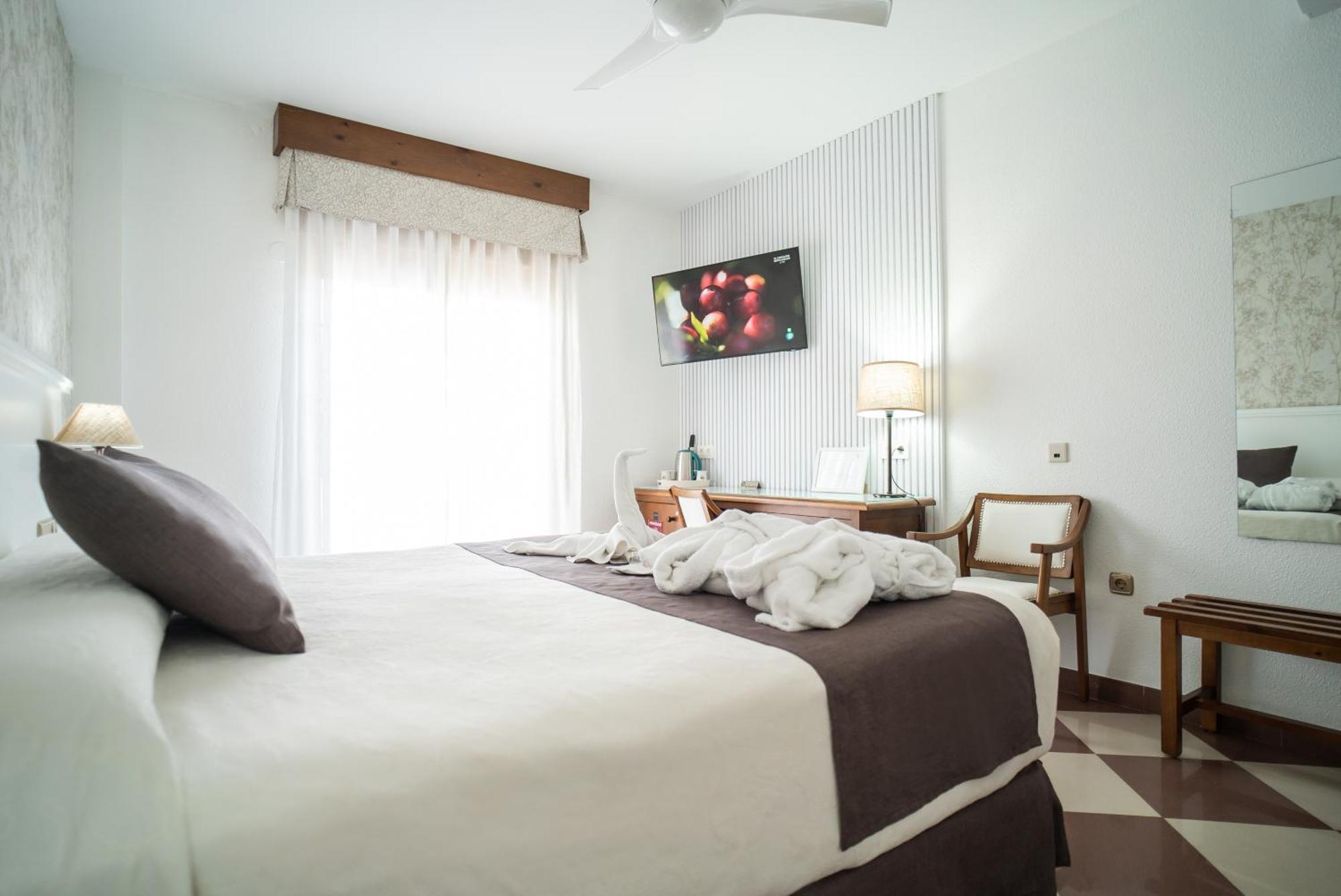 Hotel Avenida Tropical By Bossh!